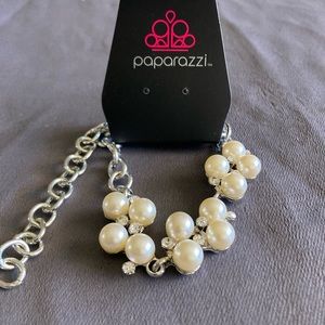 White pearl type bracelet